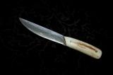 300 Lagen Banddamast. Klingenlänge :15cm . Grifflänge :10 cm . Griffschale : Hirschhorn genietet und geklebt.